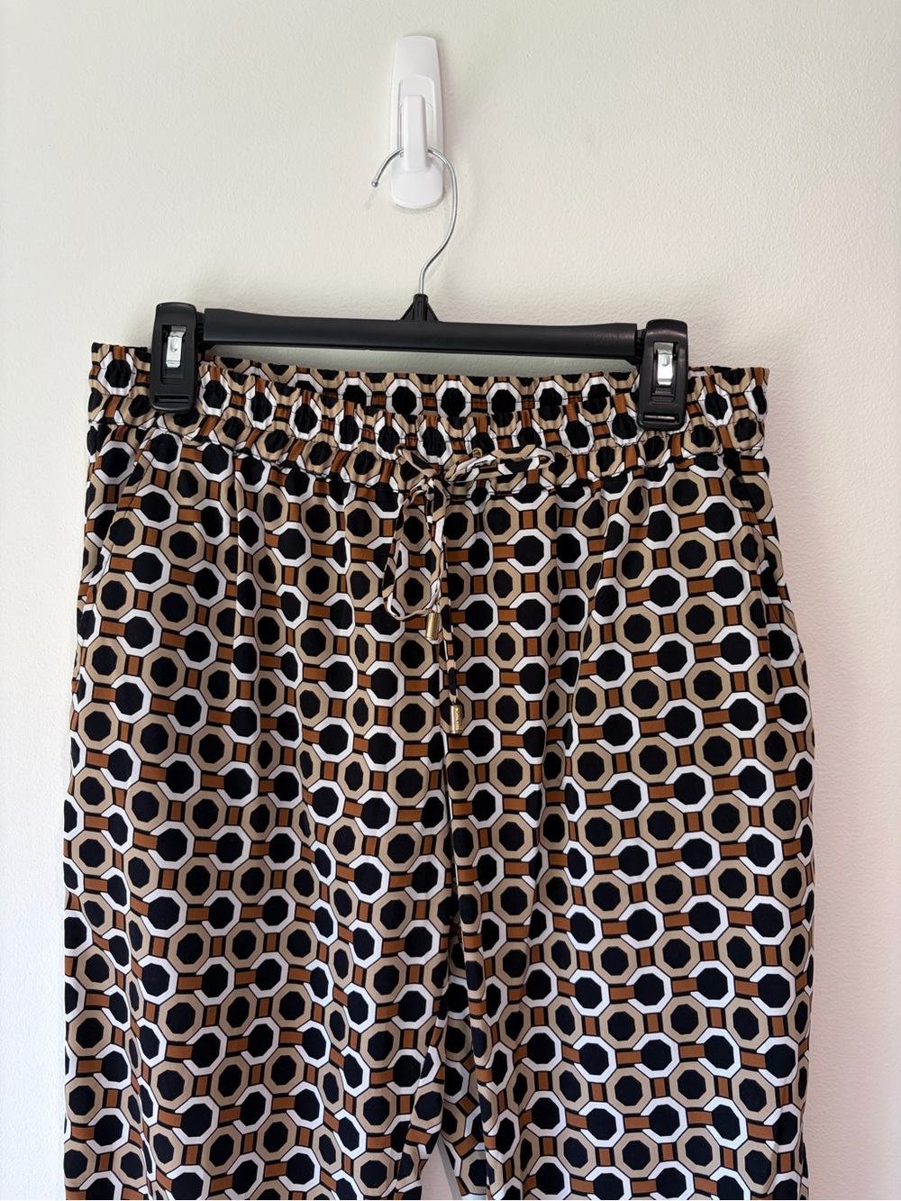 Michael Kors Geometric Drawstring Pant - Picture 3 of 10